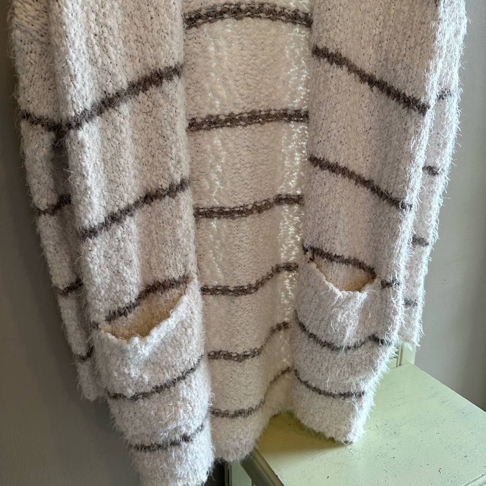 Altar’d State Sweater - Picture 3 of 3